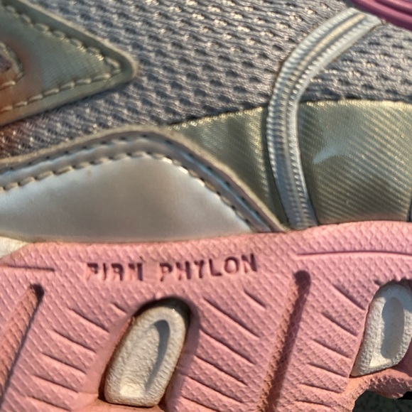 Nike Air- pink womens 9.5 - Picture 2 of 7